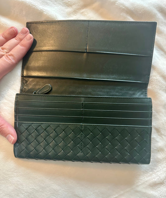 Bottega Veneta Intrecciato Long bi-fold wallet- dark green
