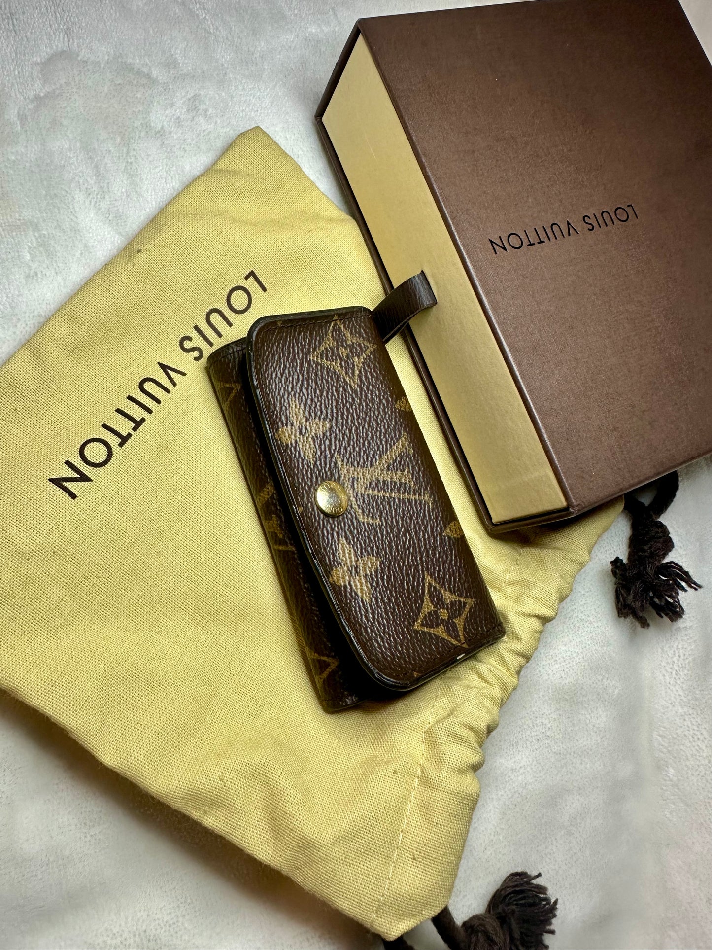 Louis Vuitton Monogram 4-ring Keyholder