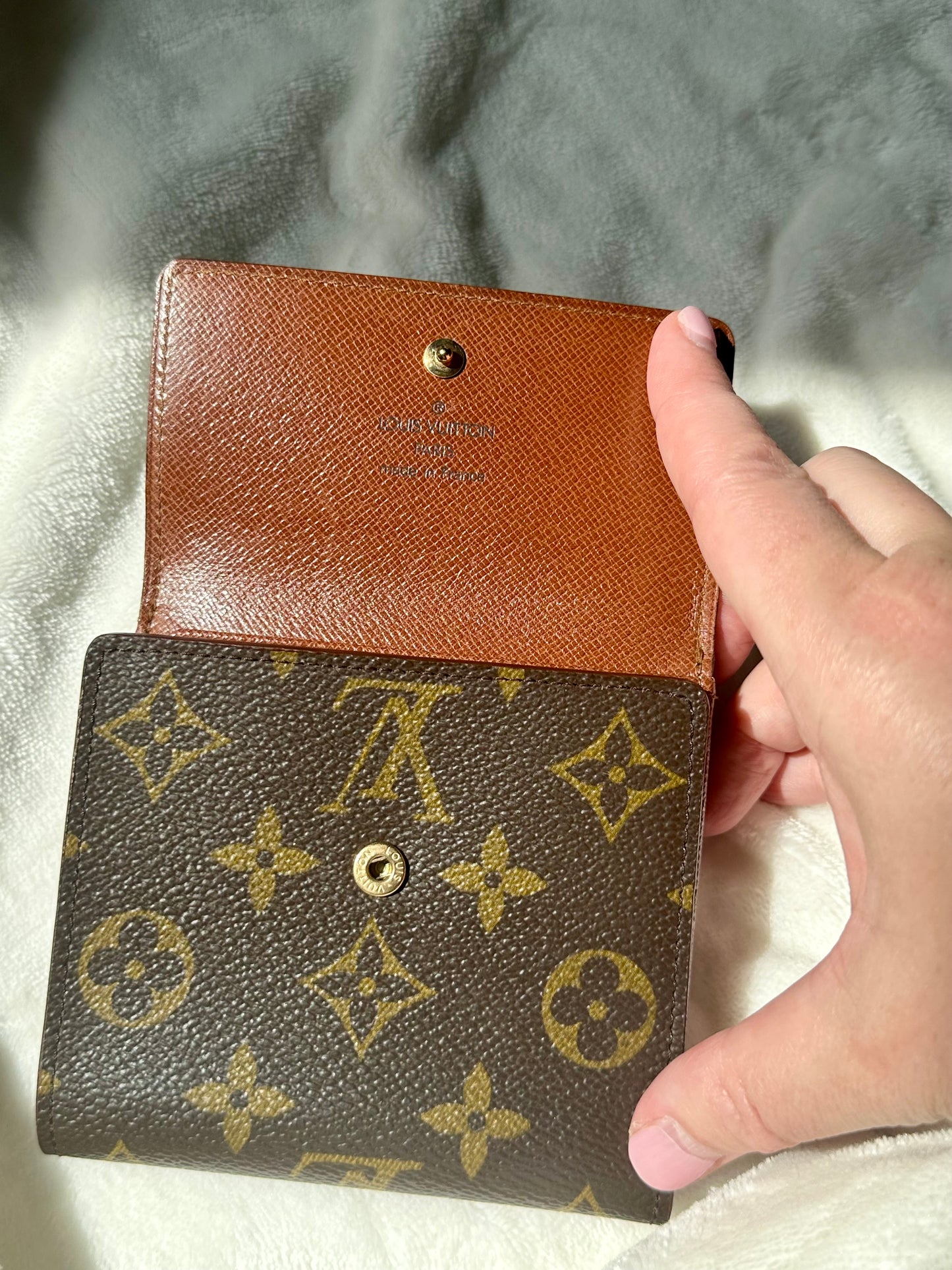 Louis Vuitton Elise Wallet