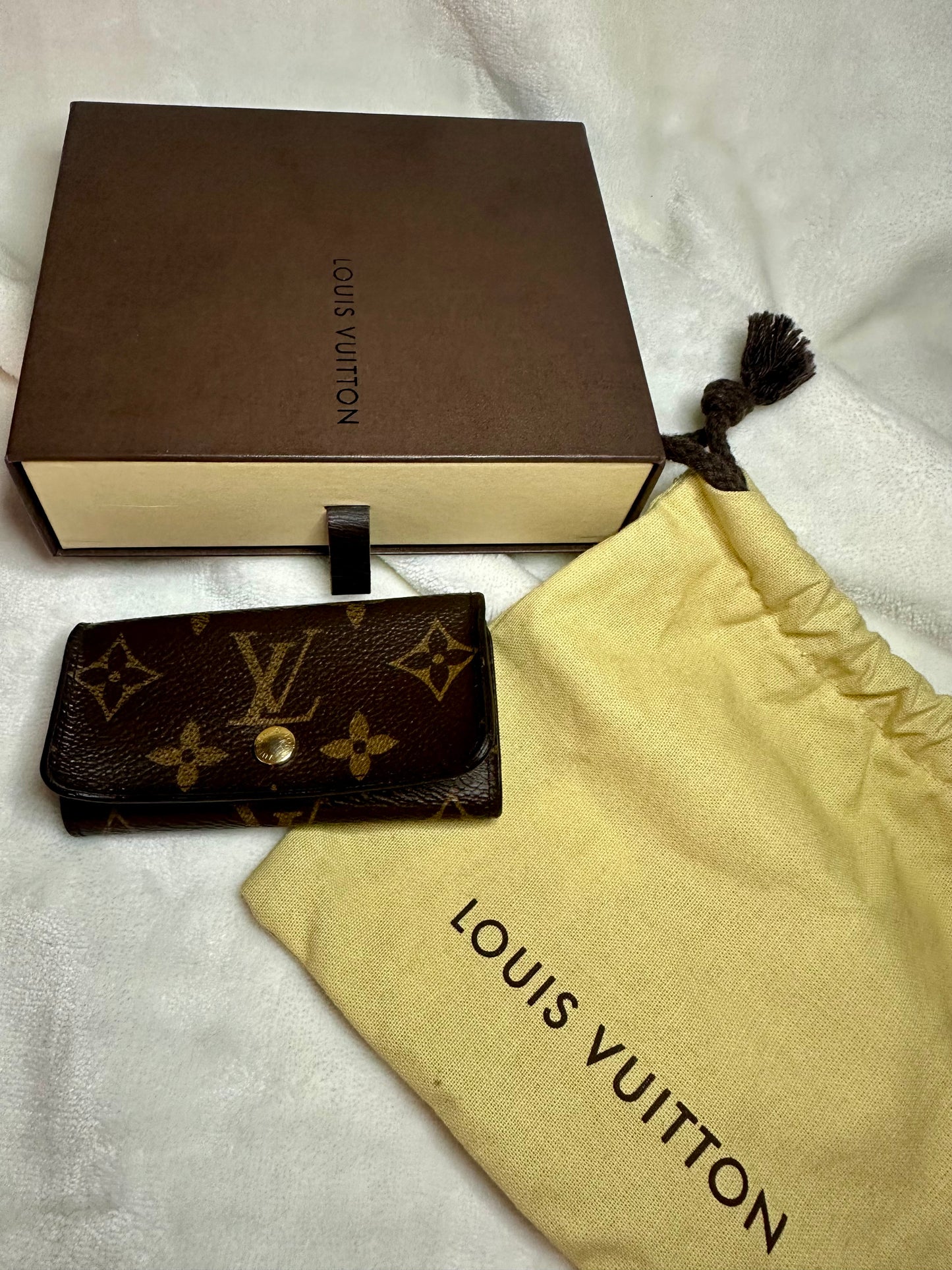 Louis Vuitton Monogram 4-ring Keyholder
