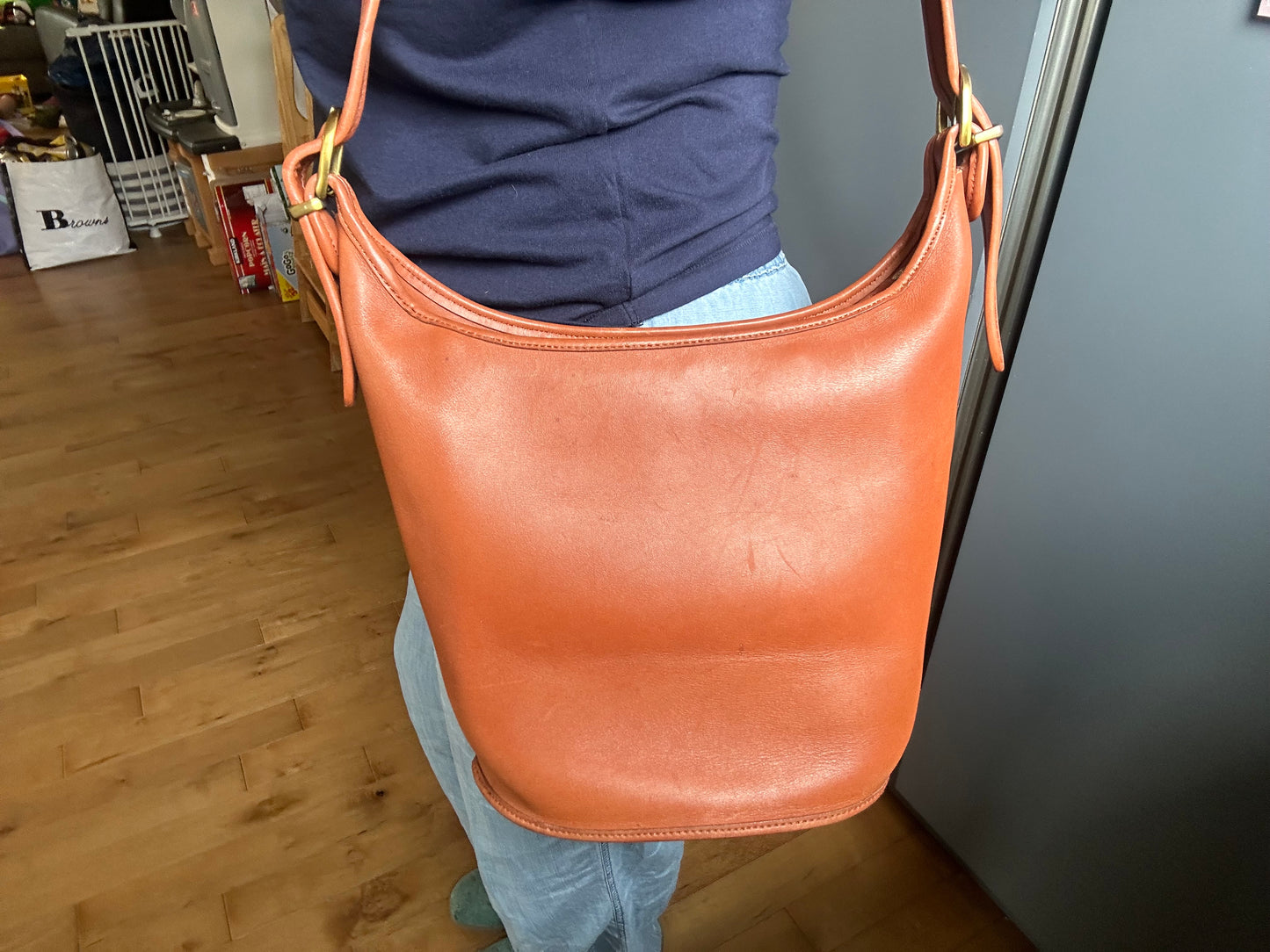 Vintage Coach 9085 Leather Duffle Sac in British Tan