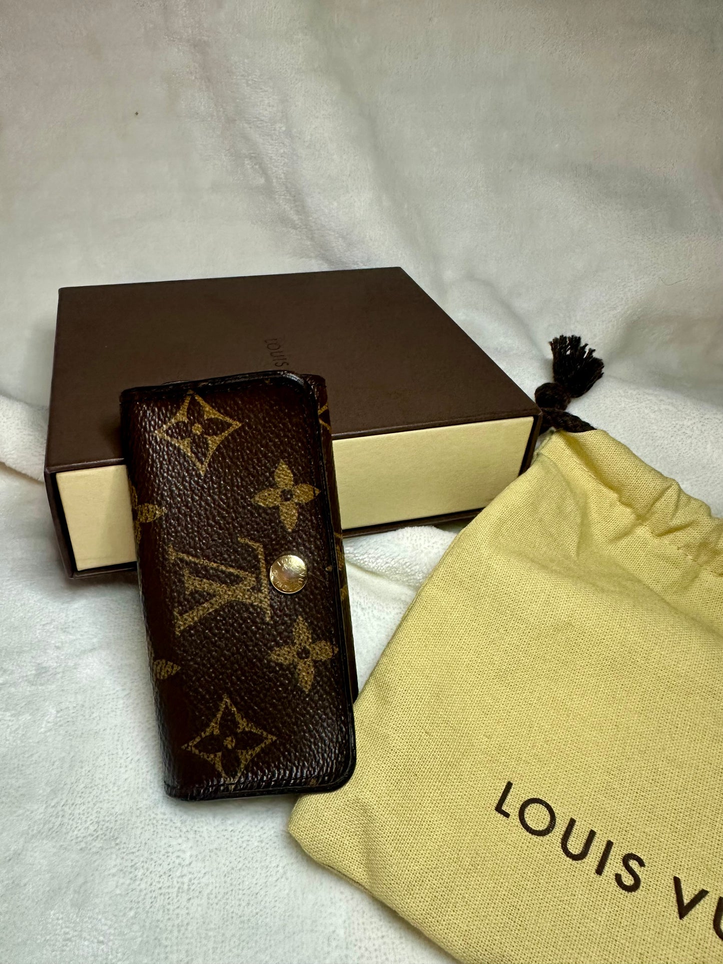 Louis Vuitton Monogram 4-ring Keyholder