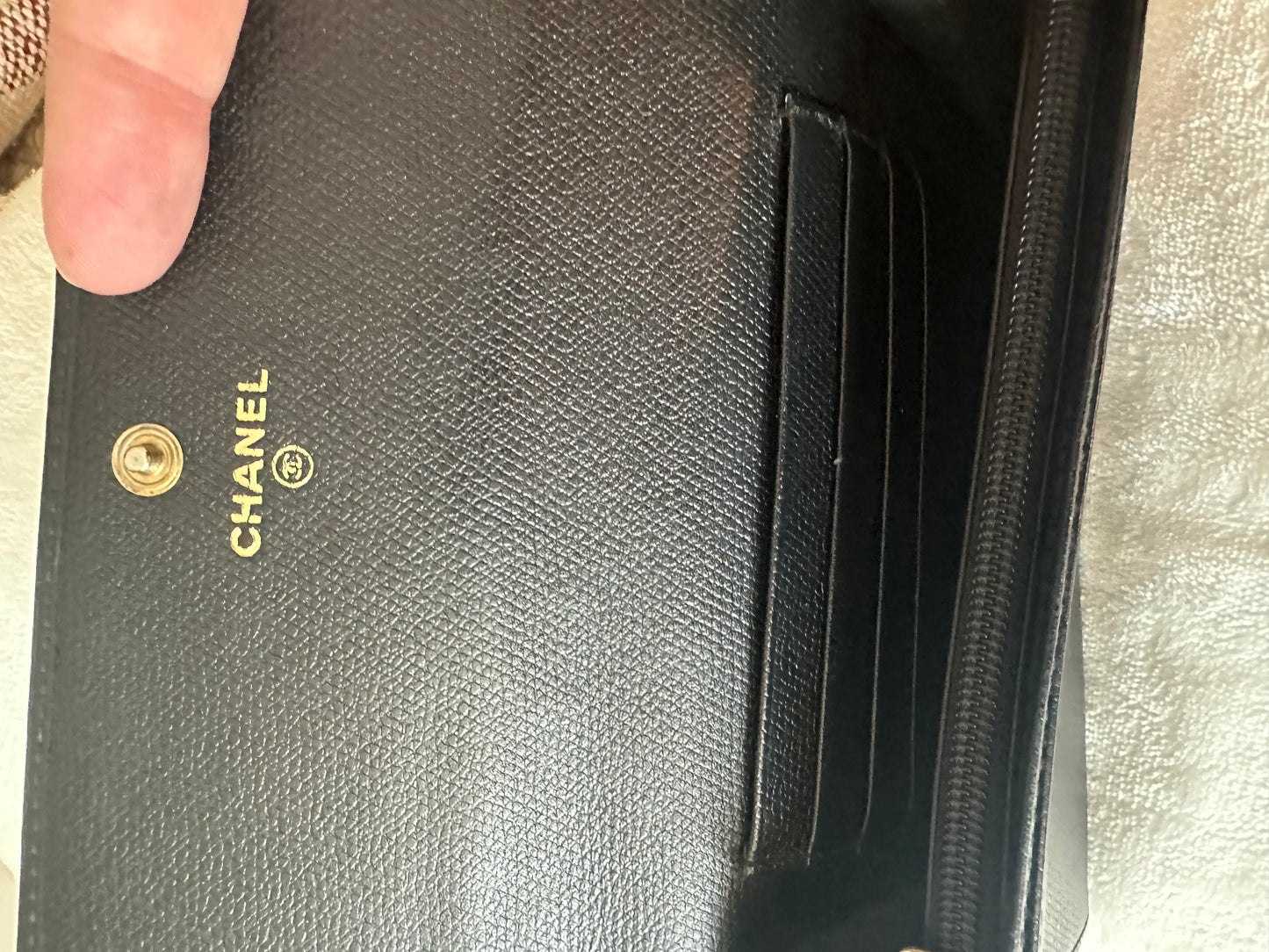 Vintage Chanel "Coco Button" flap wallet in Caviar leather