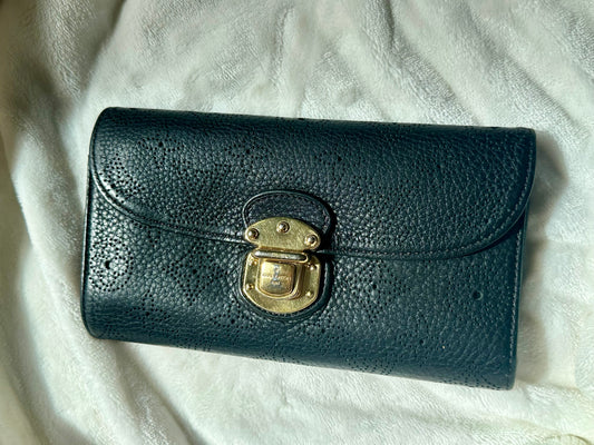 Louis Vuitton Black Mahina Leather Amelia Long Wallet