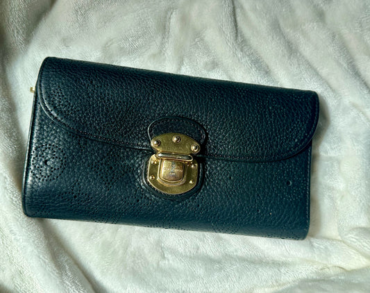 Louis Vuitton Black Mahina Leather Amelia Long Wallet