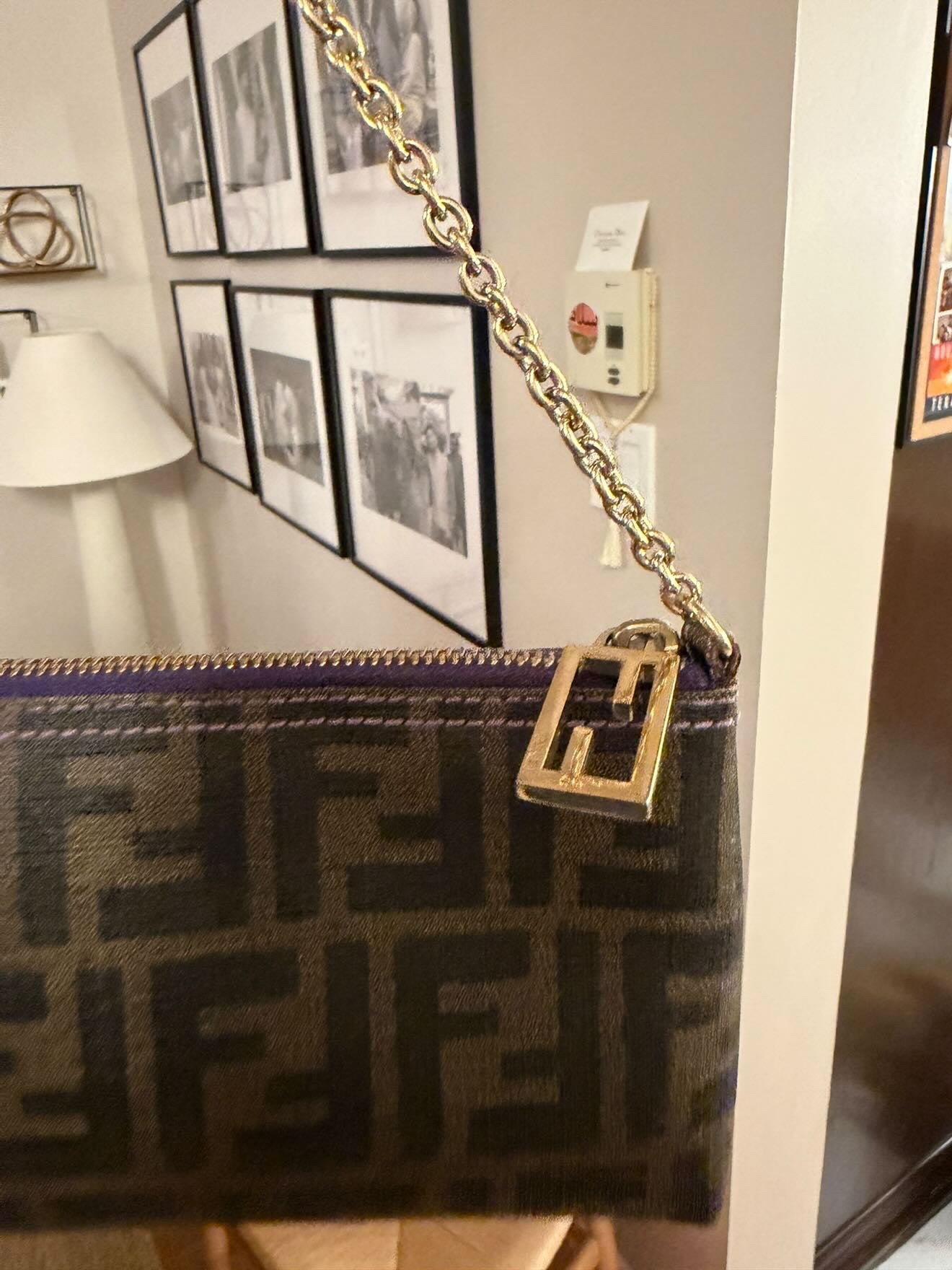 FENDI pochette on chain