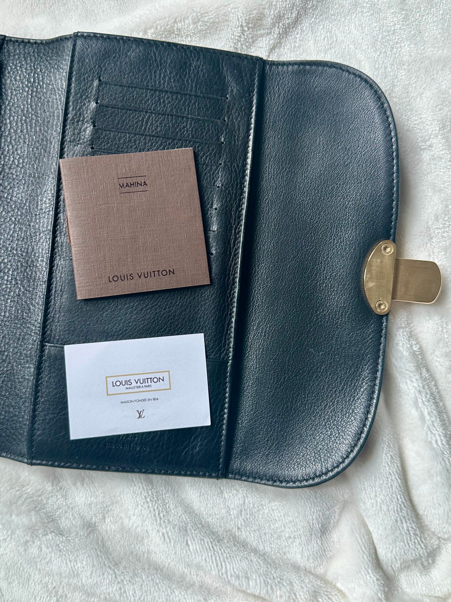 Louis Vuitton Black Mahina Leather Amelia Long Wallet