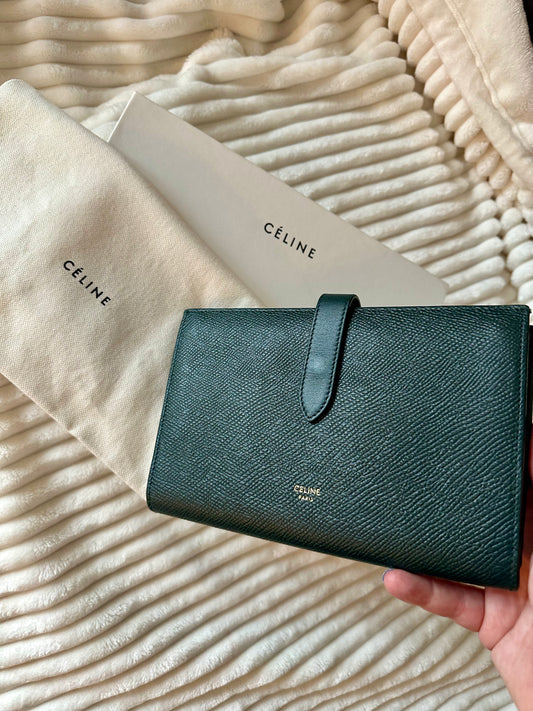 Celine large strap wallet in Amazone calfskin