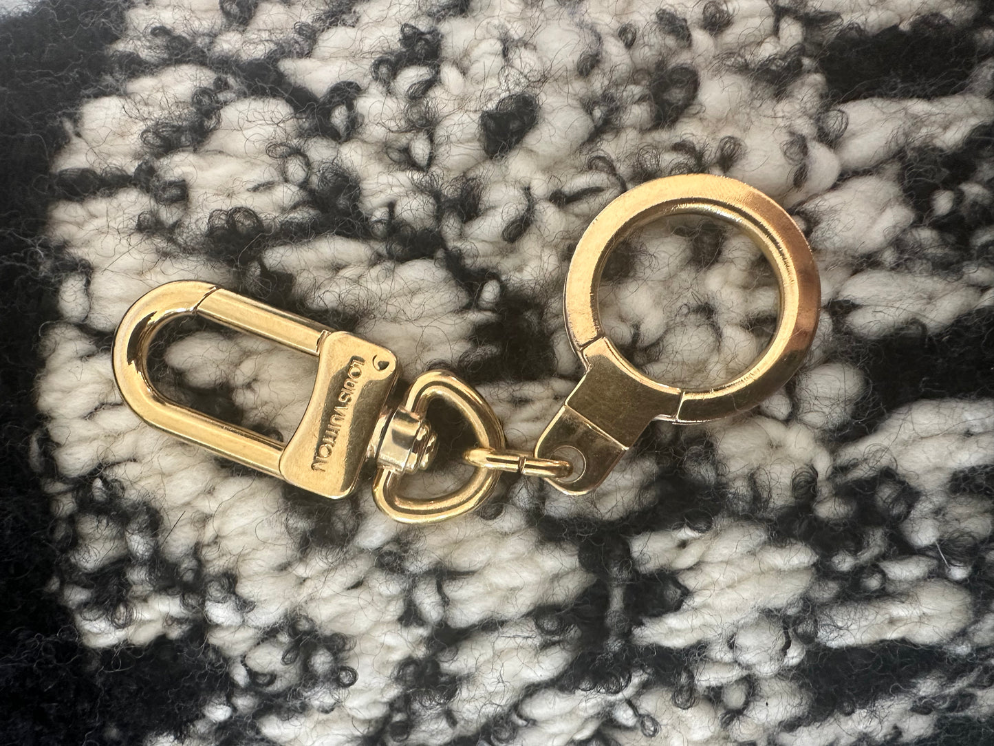 Louis Vuitton Key ring/ strap extender
